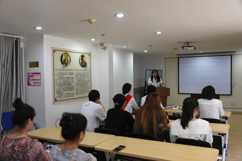 吉林分公司攜手吉林省腫瘤醫(yī)院前往長春市南關(guān)區(qū)新里社區(qū)開展義診活動(dòng)。醫(yī)護(hù)人員們認(rèn)真解答市民們關(guān)于常見疾病的預(yù)防、治療及康復(fù)等方面的疑問，積極普及健康生活方式和醫(yī)療保健知識(shí)。工作人員向居民們宣傳反保險(xiǎn)欺詐、防范非法集資等相關(guān)金融知識(shí)。